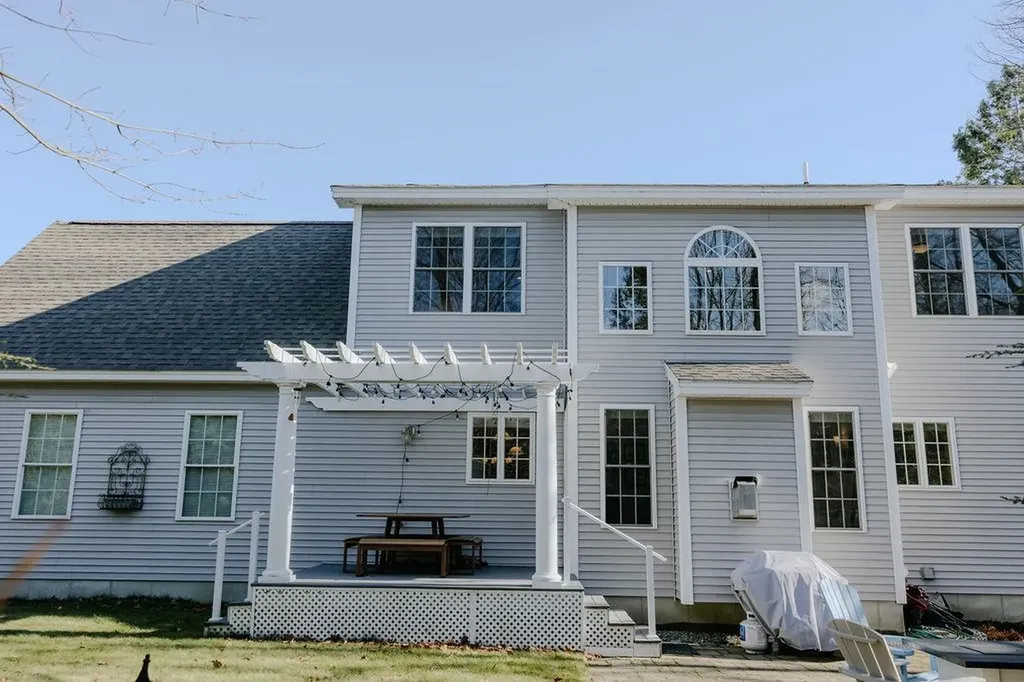 11 Legacy Lane Peterborough NH 03458