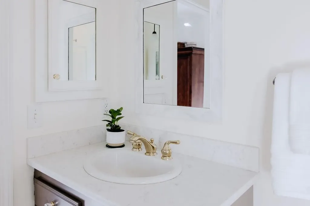 11 Legacy Lane Peterborough NH 03458