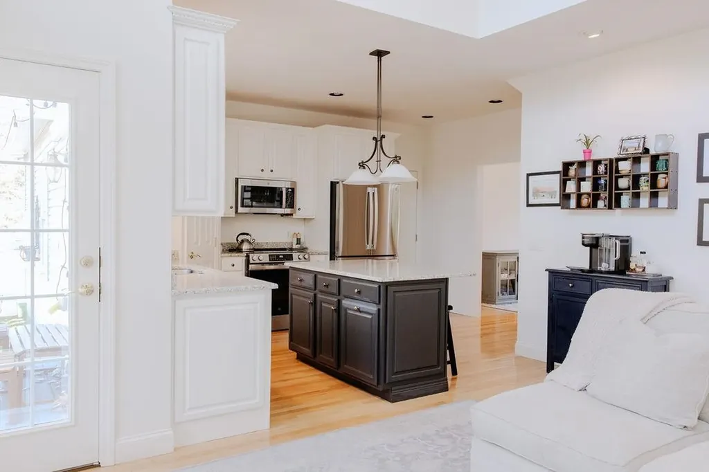 11 Legacy Lane Peterborough NH 03458