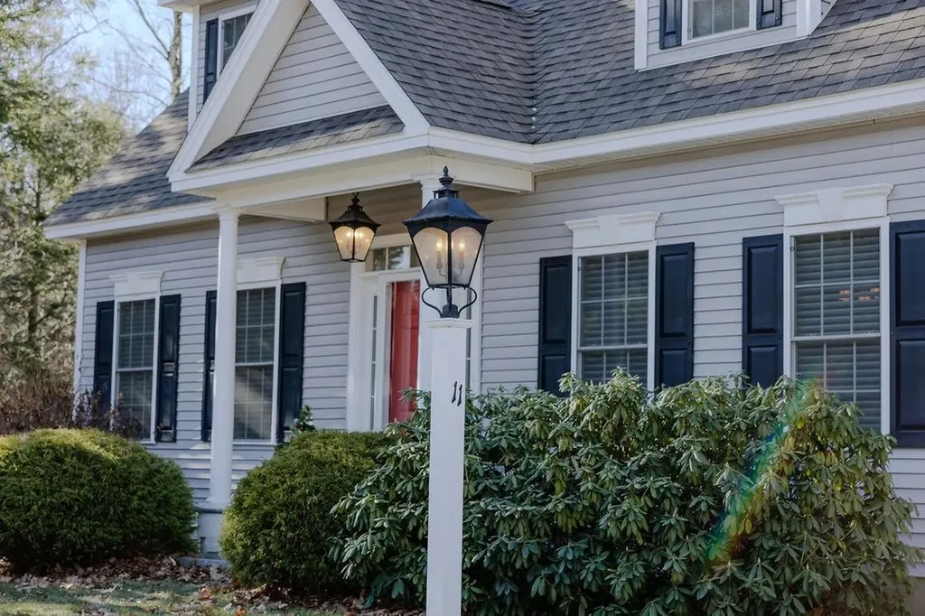 11 Legacy Lane Peterborough NH 03458