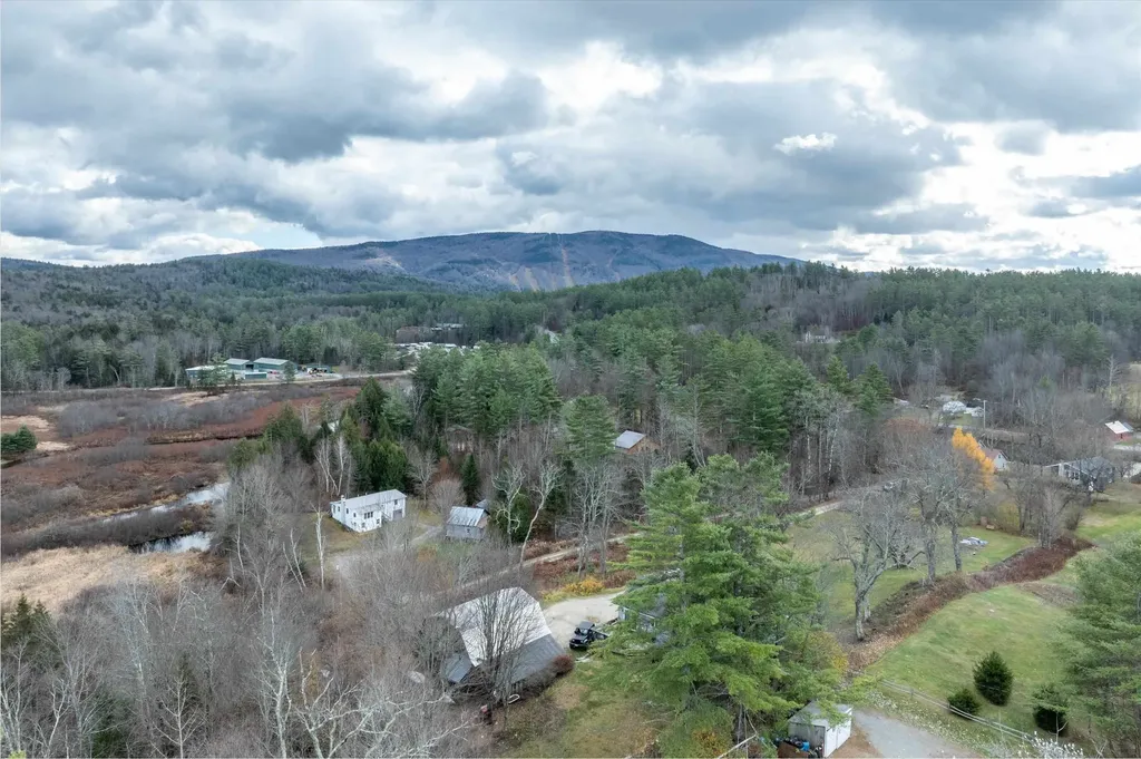 135 Overlook Drive Londonderry VT 05148
