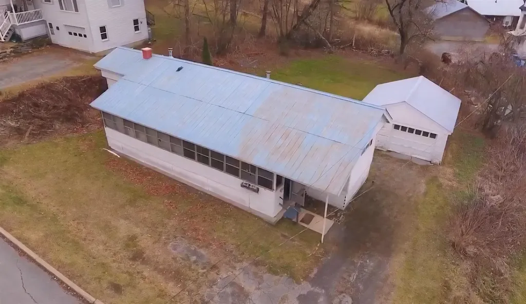 30 Moutain Avenue St. Johnsbury VT 05819