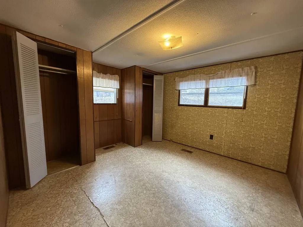 30 Moutain Avenue St. Johnsbury VT 05819