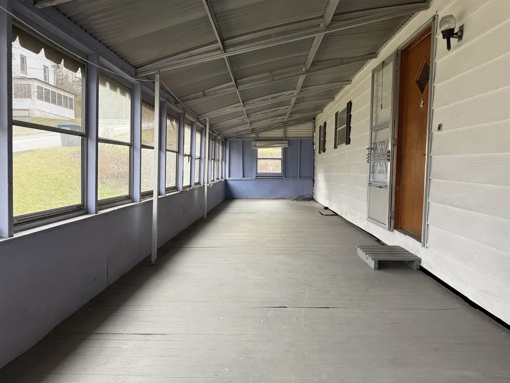 30 Moutain Avenue St. Johnsbury VT 05819