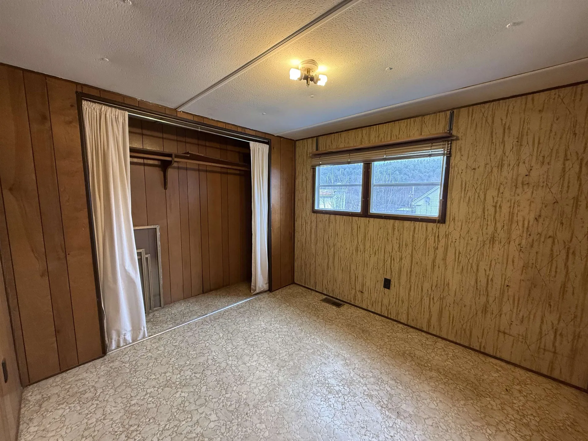 30 Moutain Avenue St. Johnsbury VT 05819