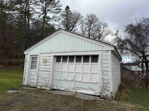 30 Moutain Avenue St. Johnsbury VT 05819