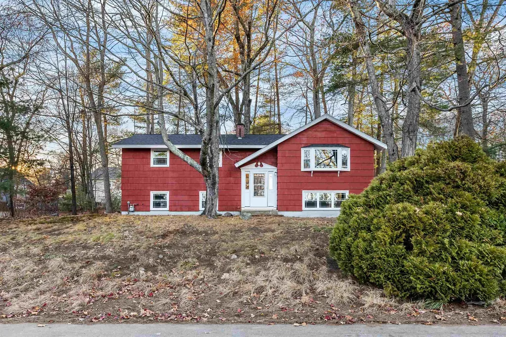 31 Tenby Drive Nashua NH 03062