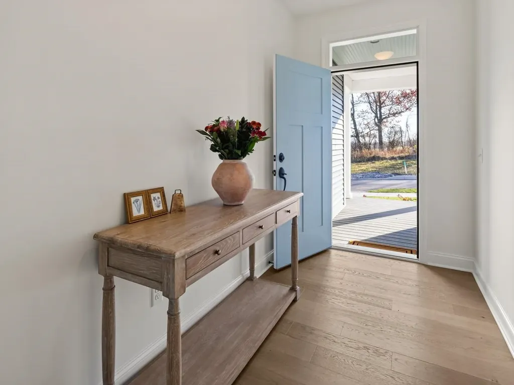 77 Daniel Drive South Burlington VT 05403