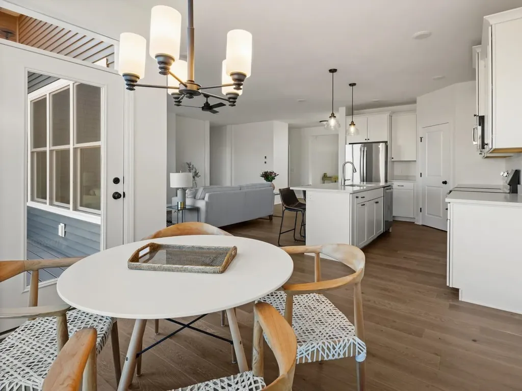 77 Daniel Drive South Burlington VT 05403