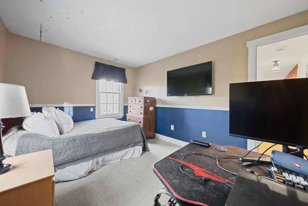 73 Pine Street Danville NH 03819