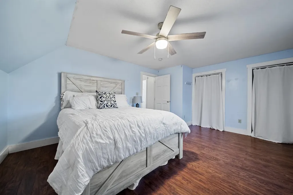 73 Pine Street Danville NH 03819