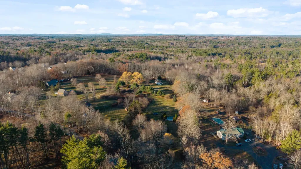 73 Pine Street Danville NH 03819