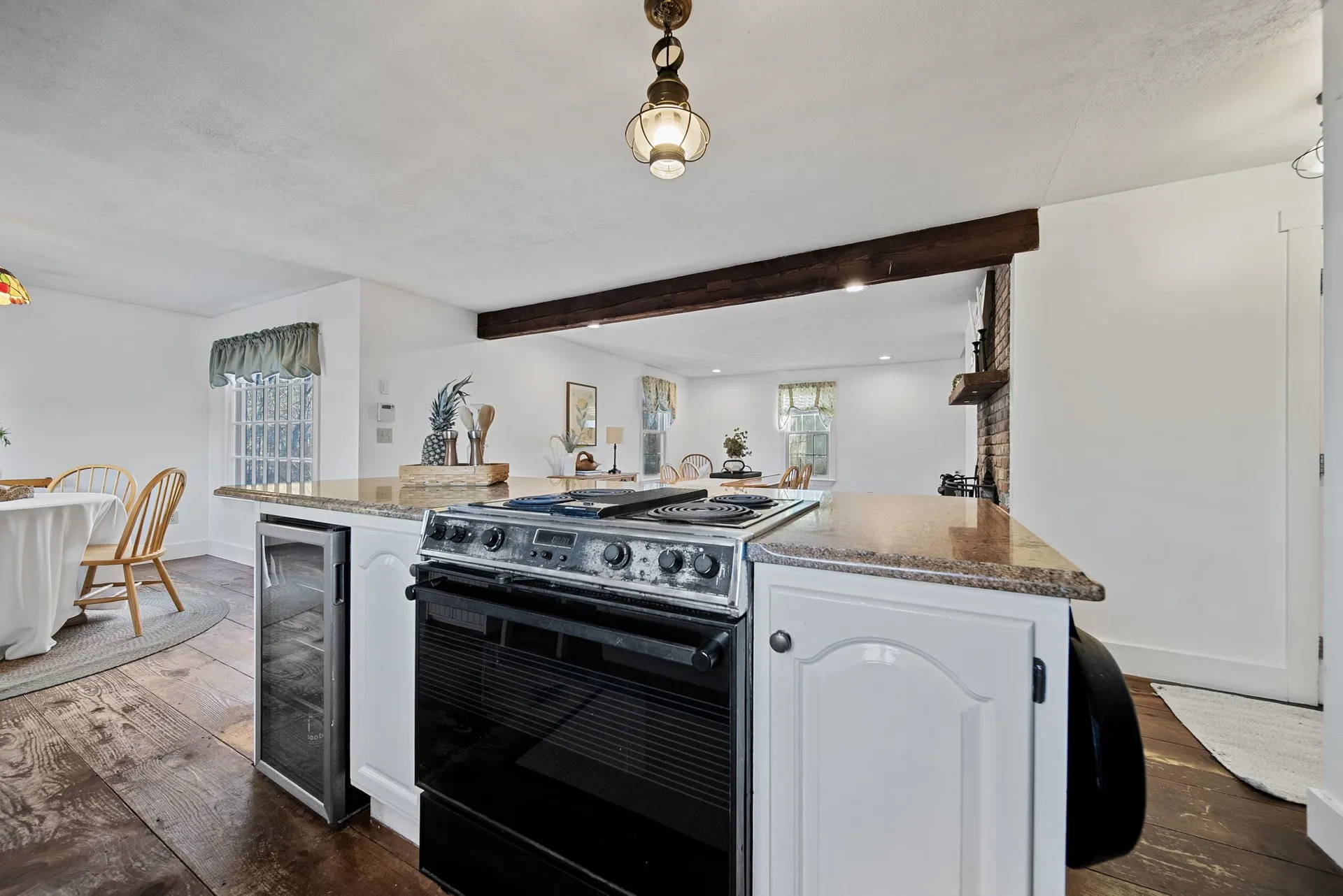 73 Pine Street Danville NH 03819