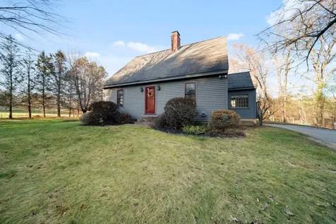 73 Pine Street Danville NH 03819