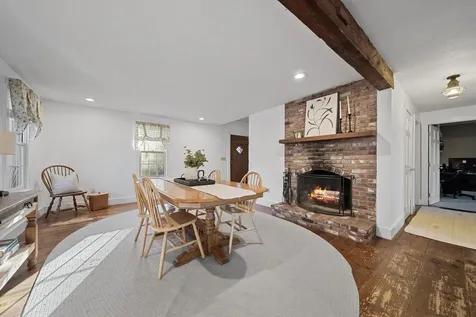 73 Pine Street Danville NH 03819