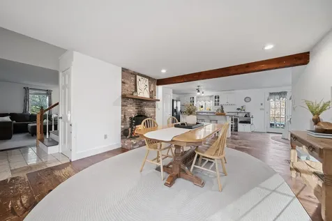 73 Pine Street Danville NH 03819