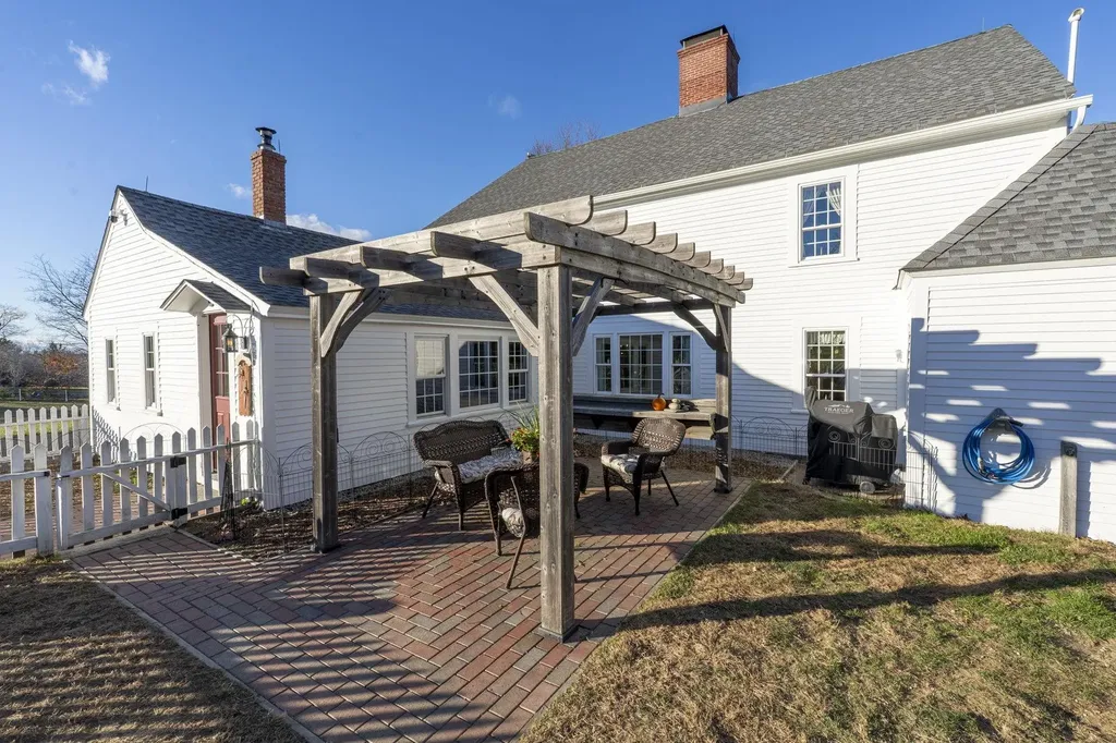 392 High Street Candia NH 03034