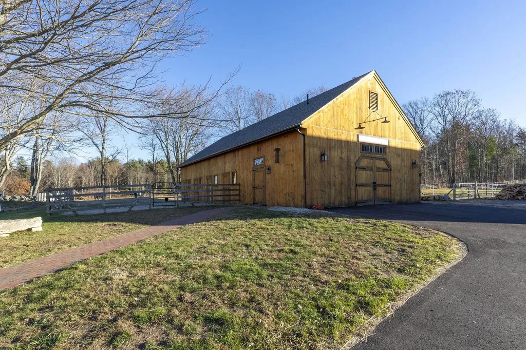 392 High Street Candia NH 03034