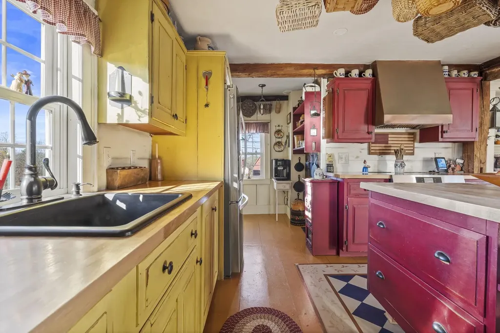 392 High Street Candia NH 03034