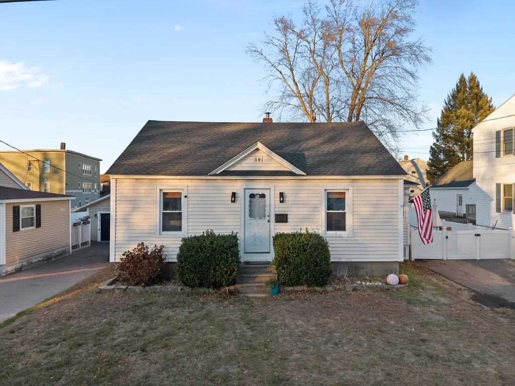 39 Richard Street Manchester NH 03103