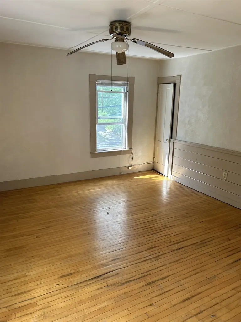 1 Chester Road Derry NH 03038