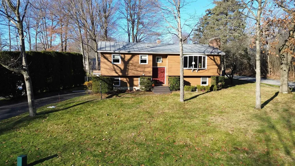 21 Briar Lane Essex VT 05452