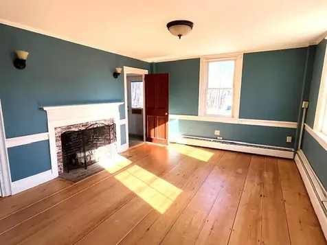 26 Western Avenue Henniker NH 03242