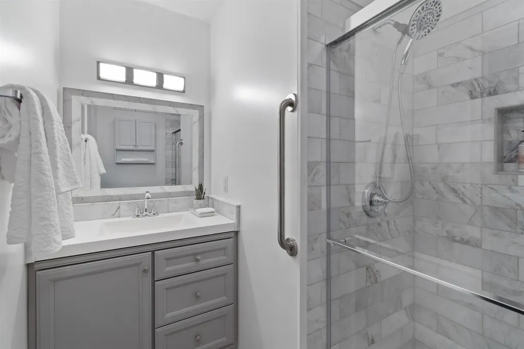 224 Locust Hill Shelburne VT 05482