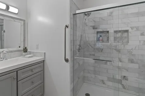 224 Locust Hill Shelburne VT 05482