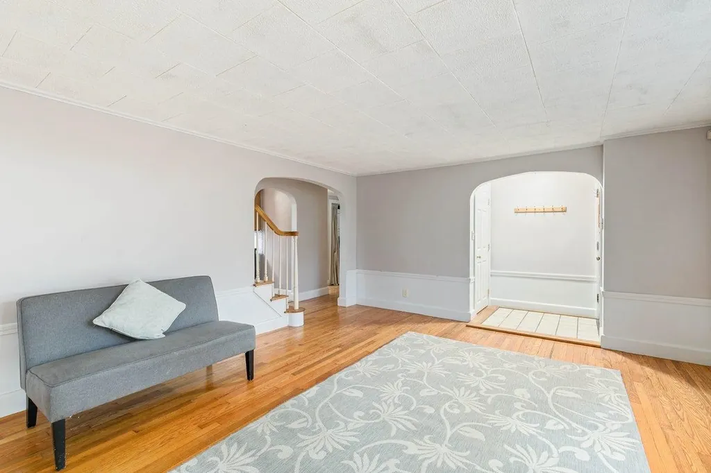 220 Pelham Street Methuen MA 01844