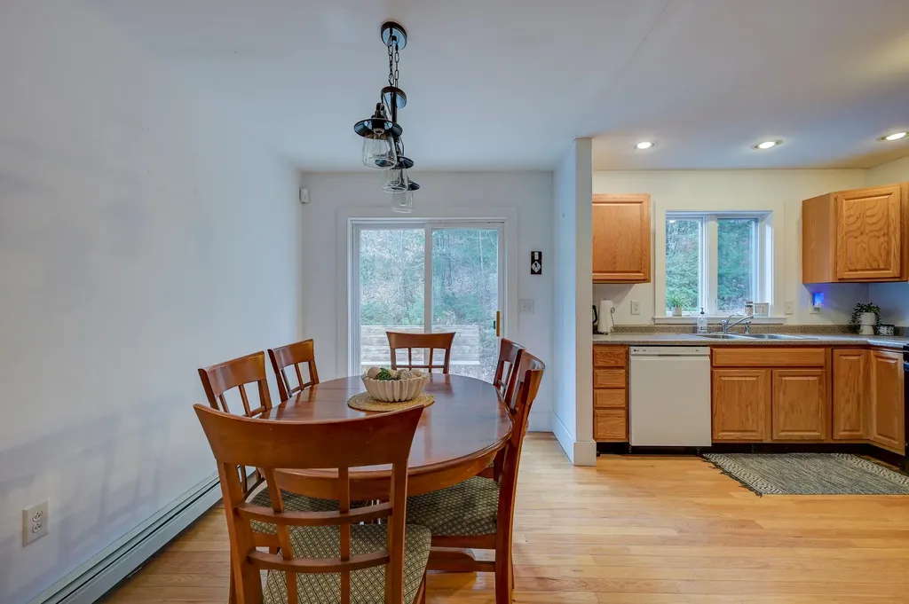 2280 West Side Road Conway NH 03860