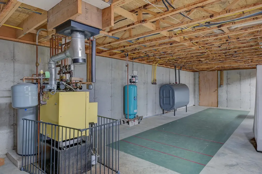 2280 West Side Road Conway NH 03860