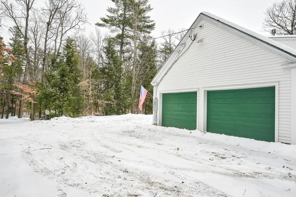 2280 West Side Road Conway NH 03860