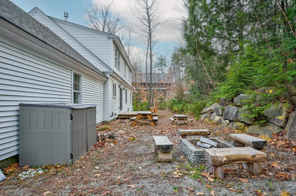 2280 West Side Road Conway NH 03860