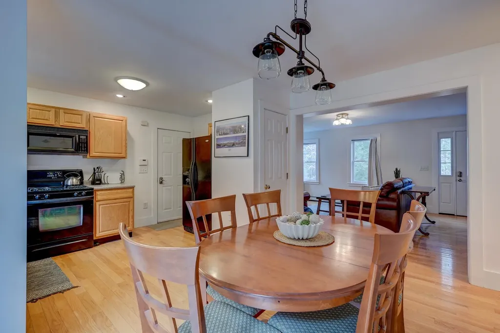 2280 West Side Road Conway NH 03860