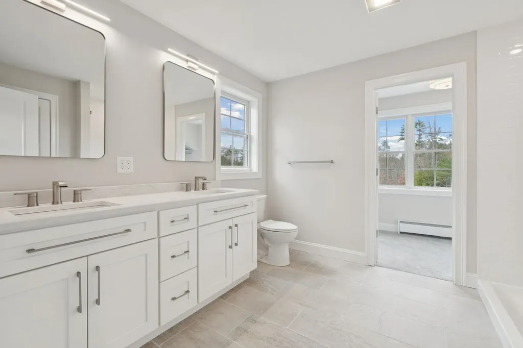 17 Copps Drive Rochester NH 03809