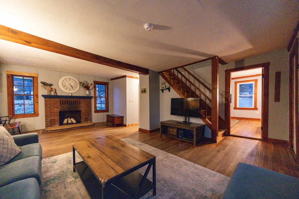 529 New Hampshire Route 25 Warren NH 03279