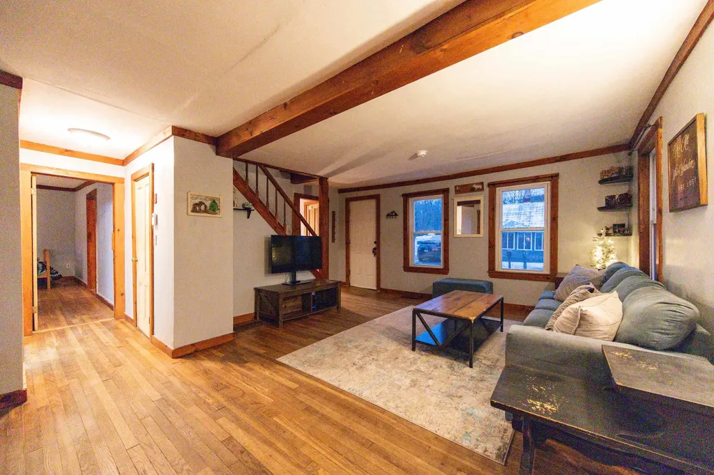 529 New Hampshire Route 25 Warren NH 03279