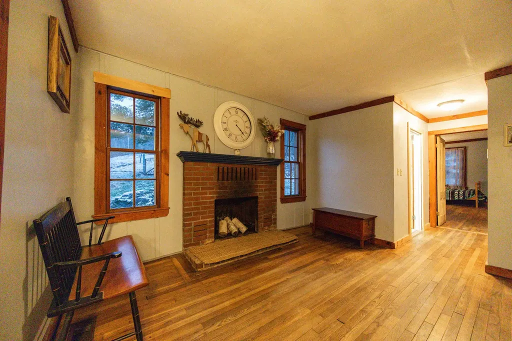 529 New Hampshire Route 25 Warren NH 03279