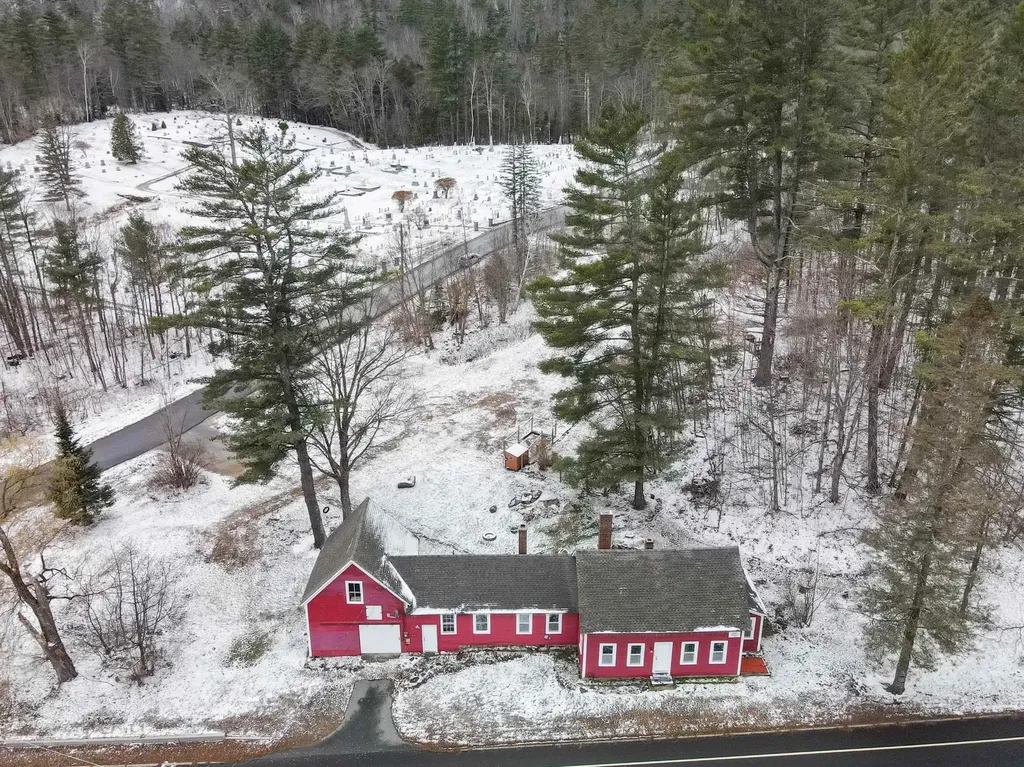 529 New Hampshire Route 25 Warren NH 03279