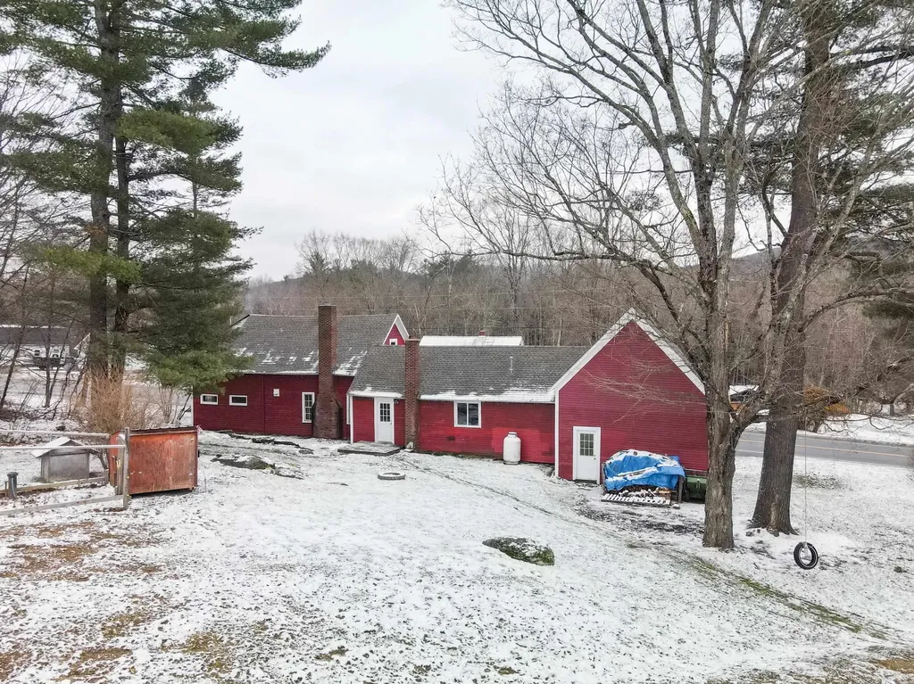 529 New Hampshire Route 25 Warren NH 03279