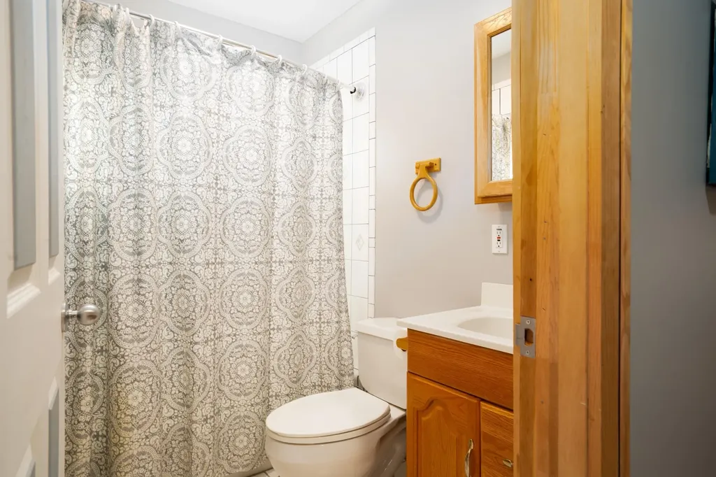 4880 Pikes Falls Road Jamaica VT 05343-9811