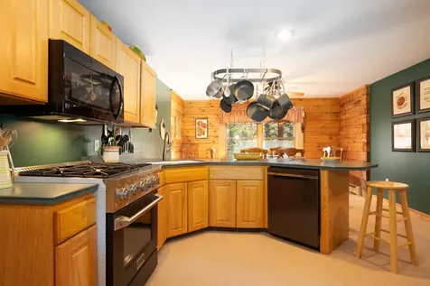 4880 Pikes Falls Road Jamaica VT 05343-9811