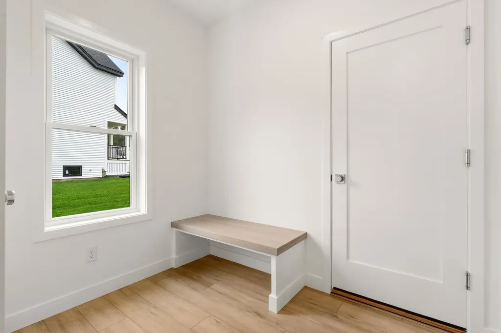 19 Lily Lane Londonderry NH 03053