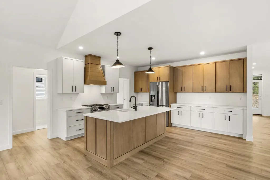 19 Lily Lane Londonderry NH 03053