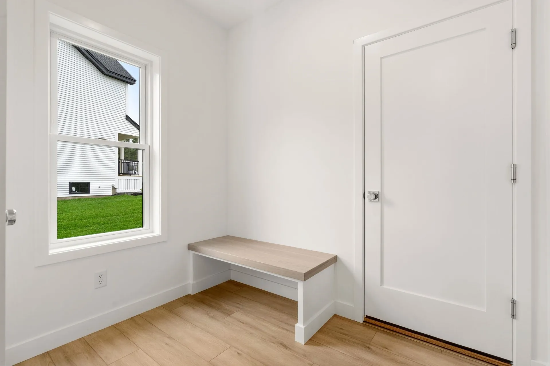 19 Lily Lane Londonderry NH 03053