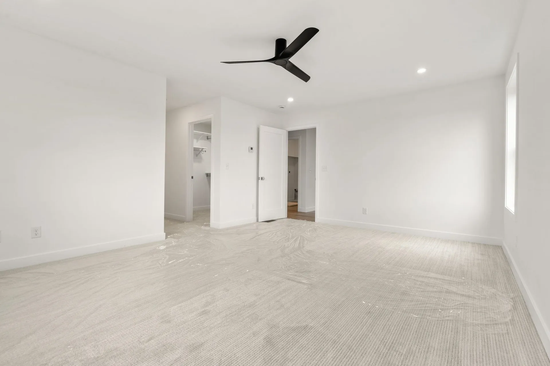 19 Lily Lane Londonderry NH 03053