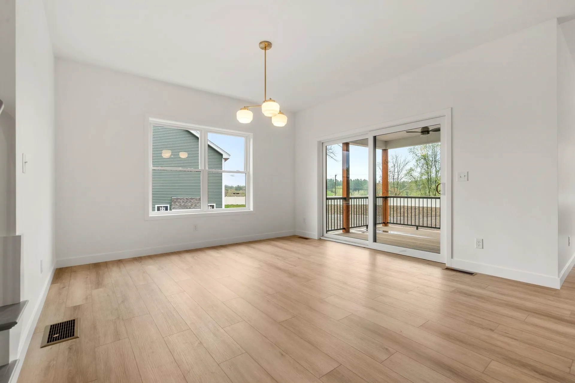 19 Lily Lane Londonderry NH 03053