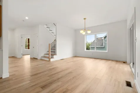 19 Lily Lane Londonderry NH 03053