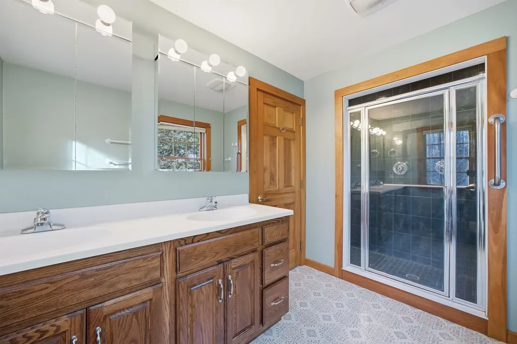 155 Wilder Lane New London NH 03257